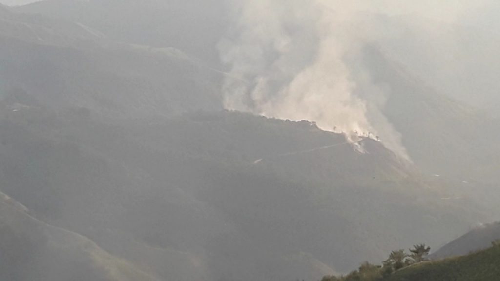 El fuego está dejando sin vegetación al cantón de Zamora Chinchipe.