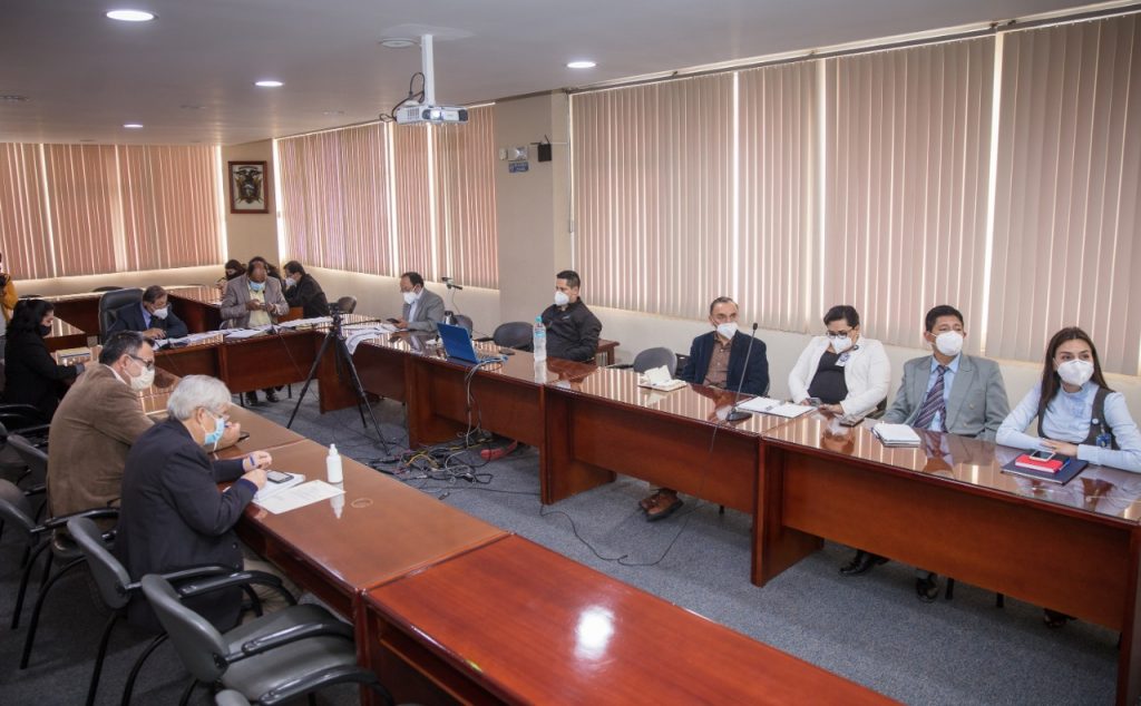 En la tarde de ayer se reunieron los integrantes del Comité Cantonal.