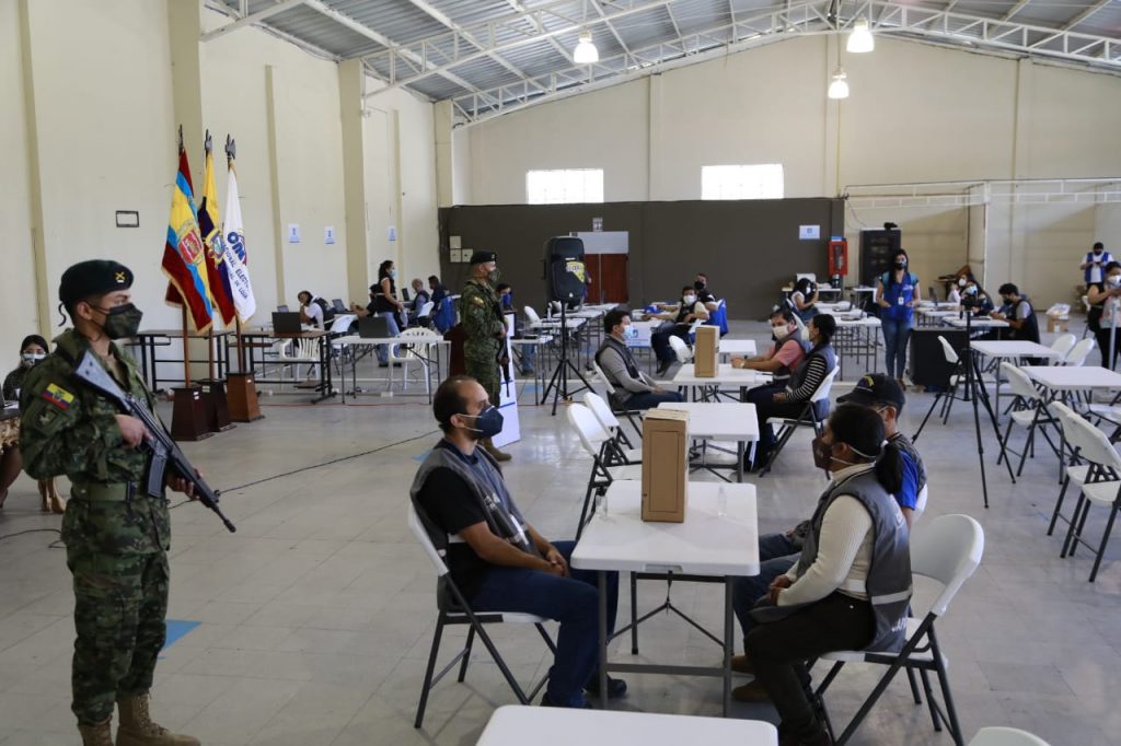 El simulacro se cumplió en el Centro de Procesamiento Electoral, ubicado en el Complejo Ferial Simón Bolívar.