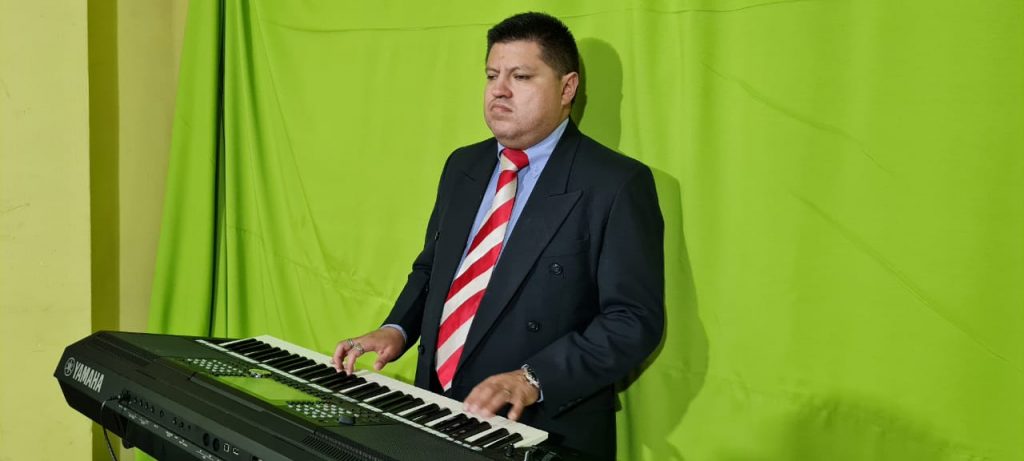 Dice que es muy exigente en sus conciertos y que su objetivo es que el público quede satisfecho con lo que hace sobre el escenario.