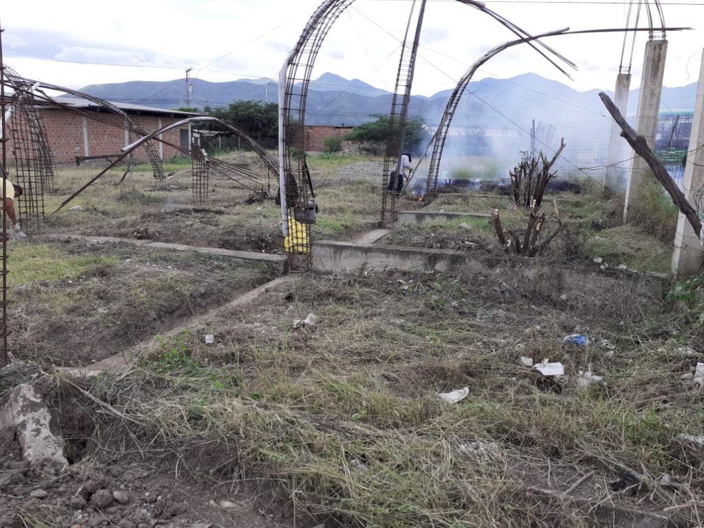 El esfuerzo de los socios, de la ciudadanía, del Municipio y la Prefectura de Loja quedó trunco, en el terreno de las calles 3 de Noviembre y Juan Montalvo.