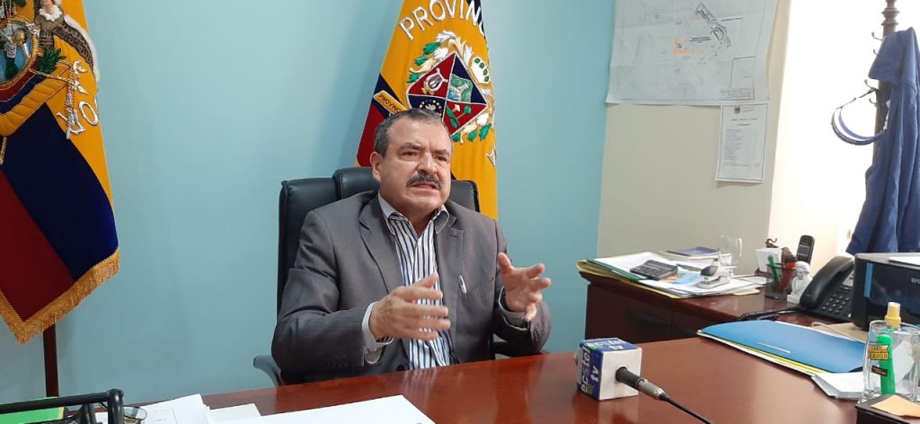 Oscar Muñoz Apolo lamenta que algunos candidatos no hayan asistido a la mesa redonda.