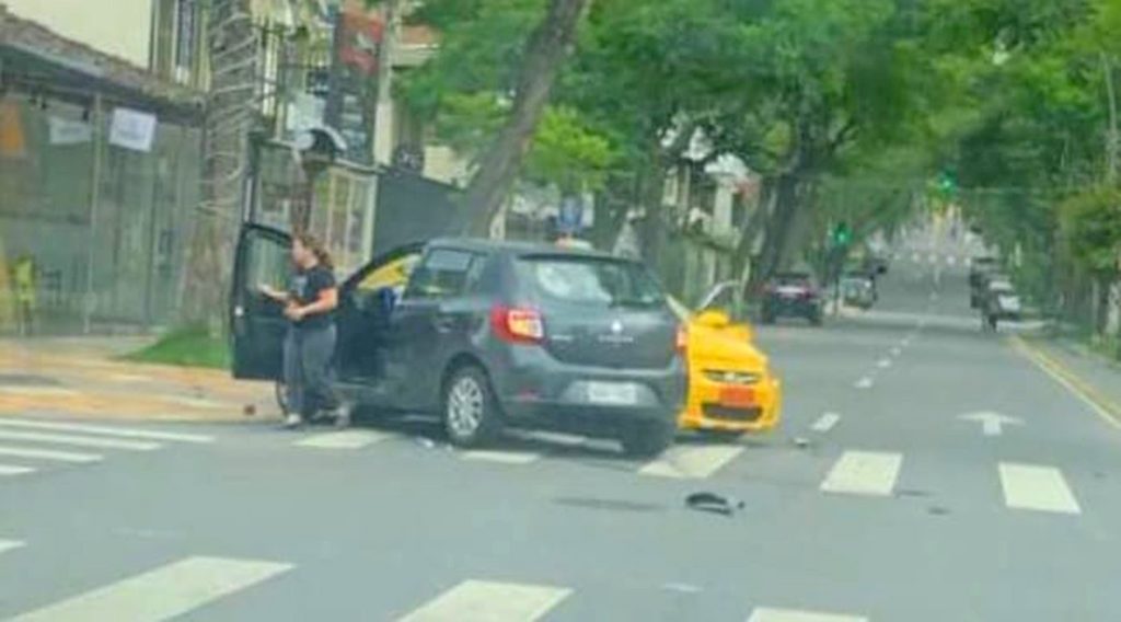 El revés sólo deja daños materiales.