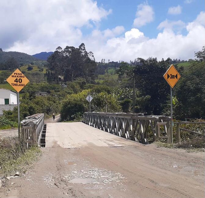 El viaducto permite conectividad de moradores de distintos barrios del sector Norte de Loja.