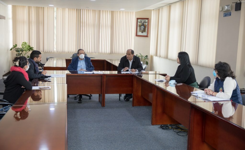 Con una sesión de trabajo en el Municipio de Loja iniciaron los preparativos.