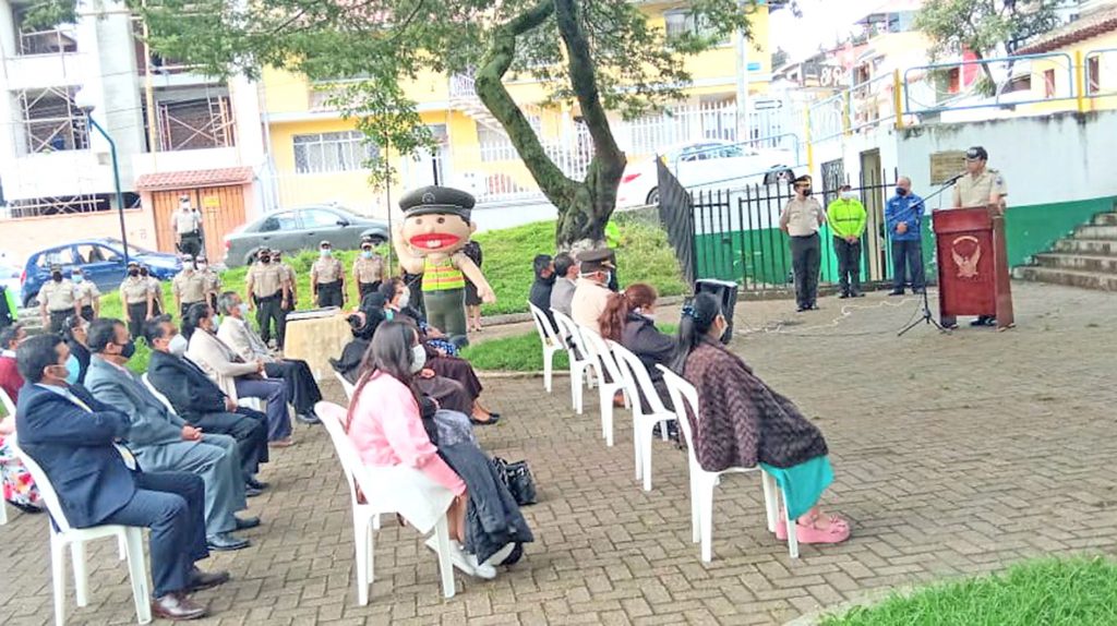 El evento se realizó a las 07:30 del último miércoles.