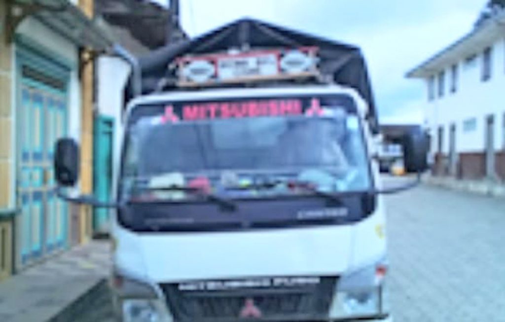 No se justificó la legalidad del aguardiente y fue decomisado.