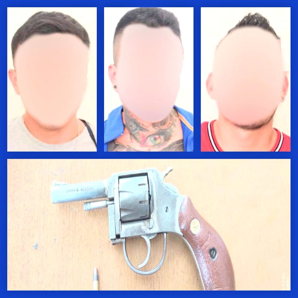 Ninguno de ellos justificó la tenencia legal de ese artefacto.