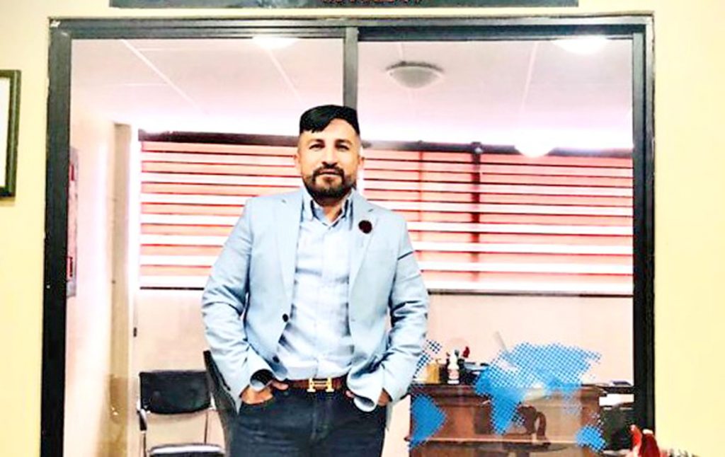 Luis Tapia Montesdeoca patrocina a varios empleados y a provedores.