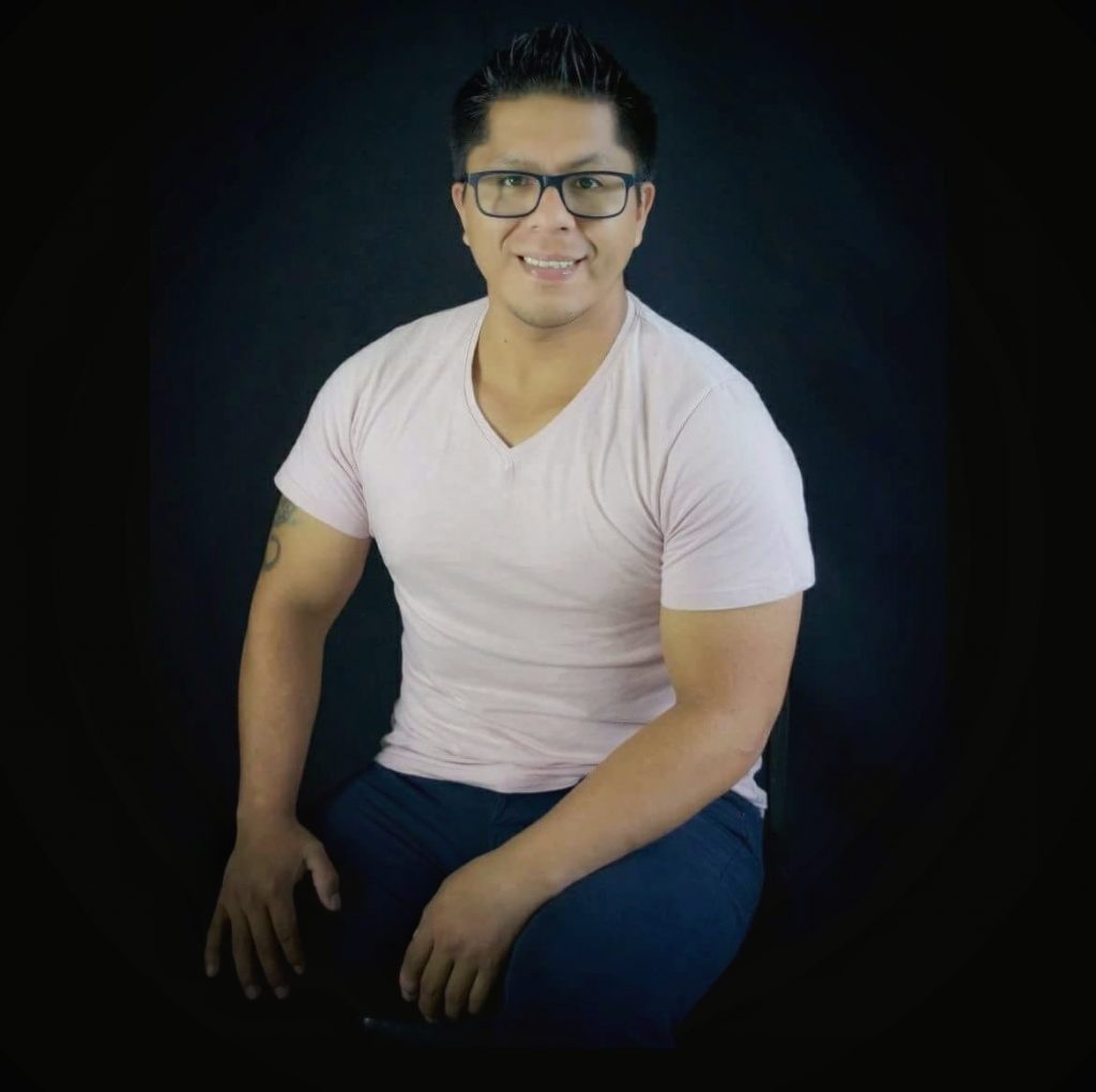 Renato Agila Torres es uno de los más sobresalientes fotógrafos lojanos.