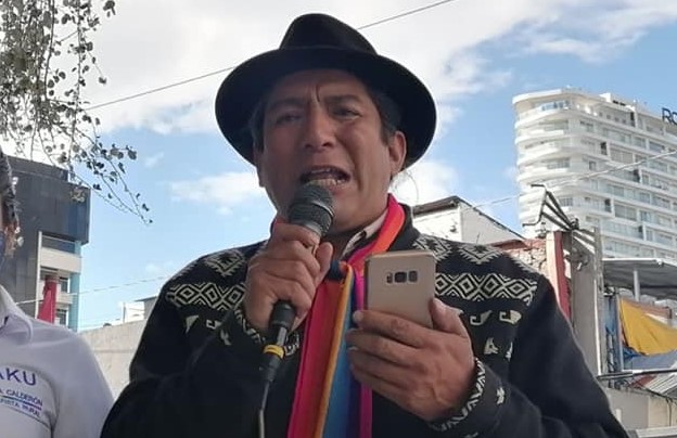 Quishpe dice que en el país, muy pocos hablan del tema petrolero.