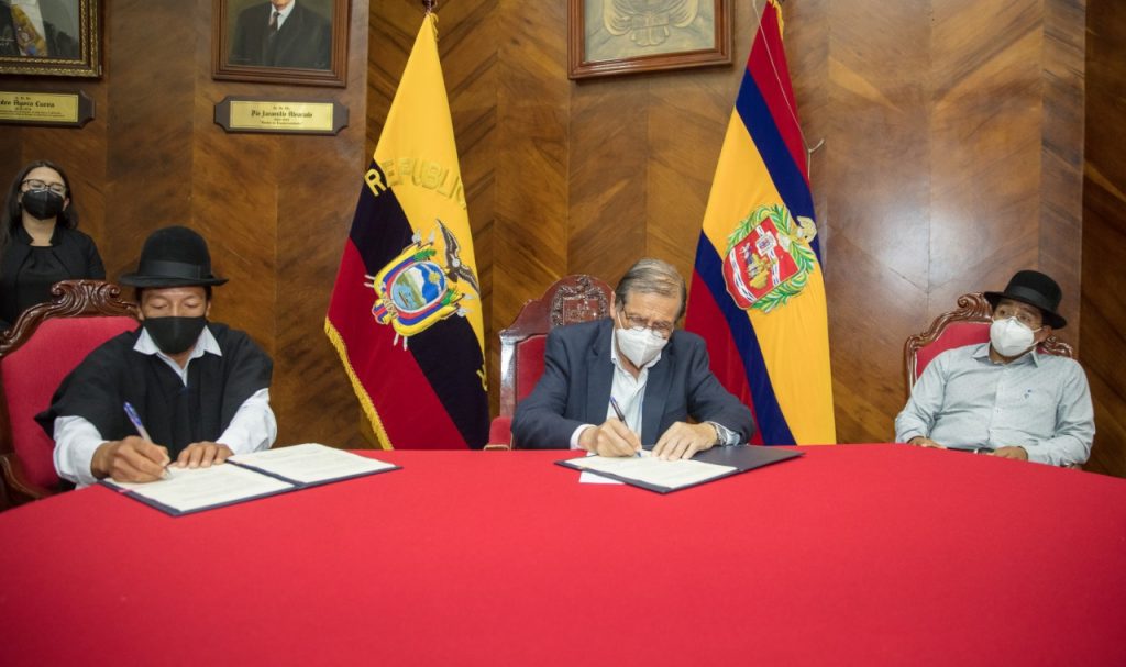 Los representantes del Municipio y de la Asociación consolidaron el acuerdo.