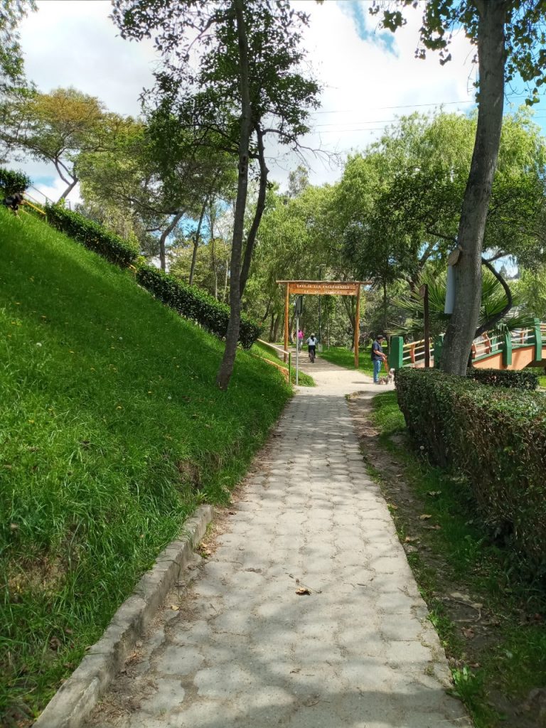 Senderos, recorridos, hosterías y más son opciones en estas fechas.