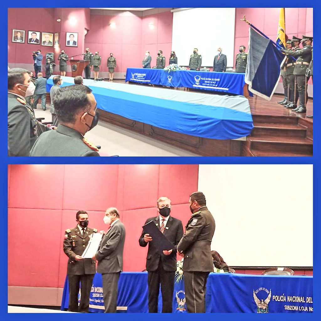 Bolívar Figueroa Castillo, en representación de la Fiscalía de Loja, recibió el documento en donde la Policía reconoce la labor institucional.