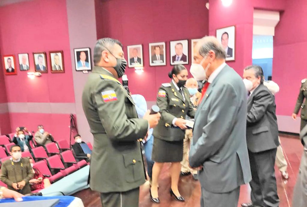 La sesión solemne fue el al auditorio de la Corte de Justicia de Loja.