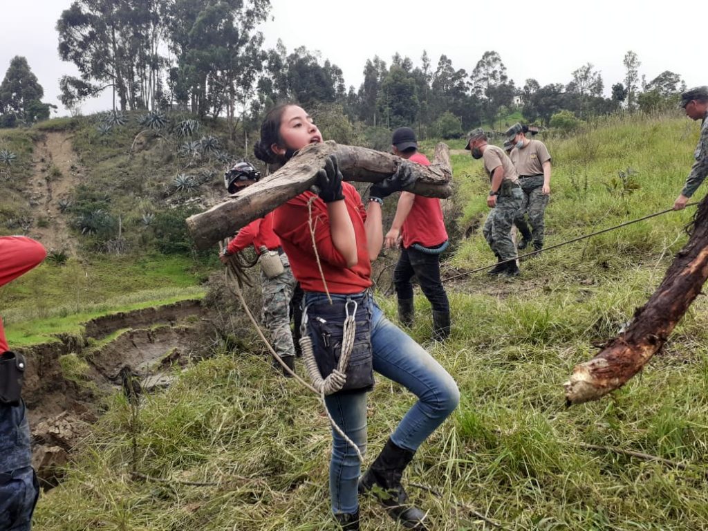 Los trabajos se cumplieron en una quebrada de la parte norte de la ciudad.