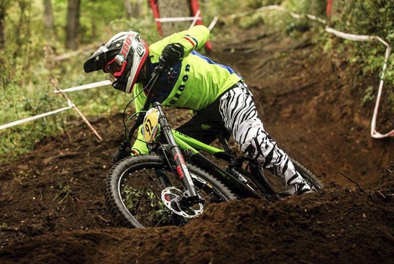 Los participantes deben presentar una credencial para poder participar.