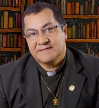 Alcívar Chávez Manzanilla, rector de la Unidad Educativa.