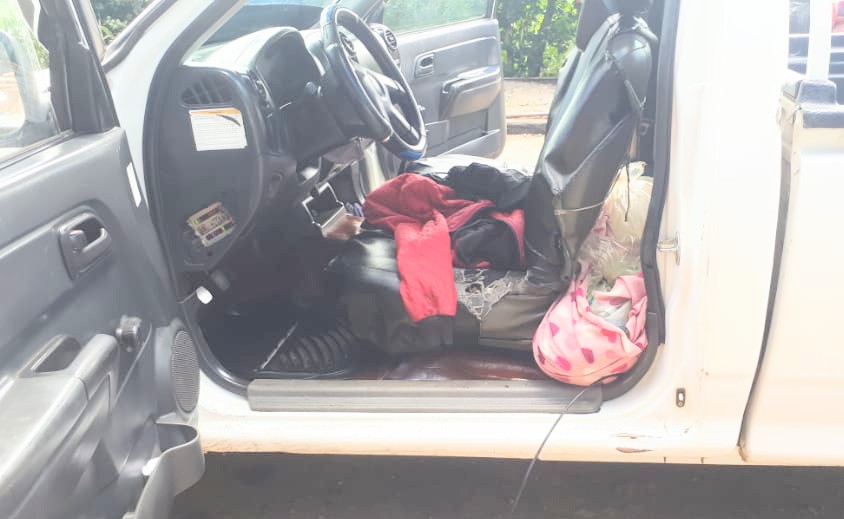 El ciudadano habría intentado desaparecer la evidencia que llevaba en la cabina del vehículo.