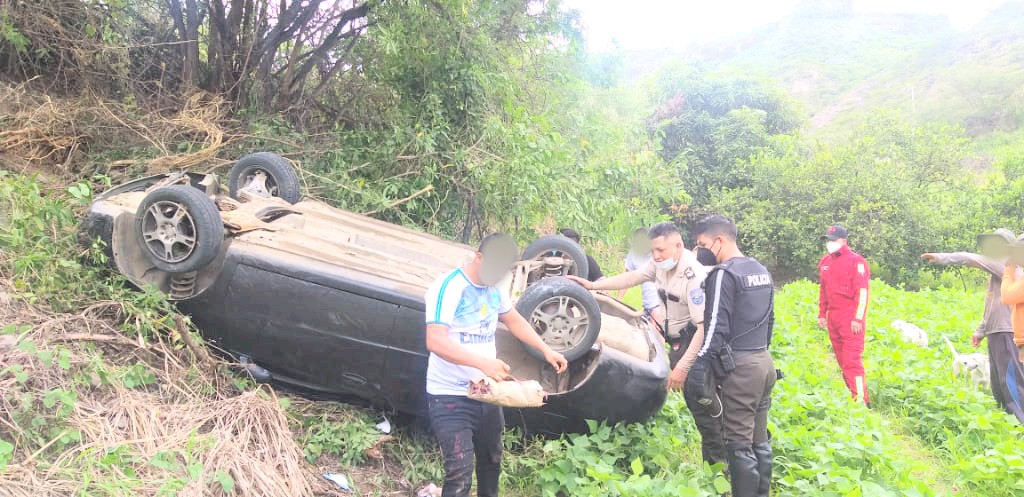 Los ocupantes, tras ser chequeados, fueron dados de alta.