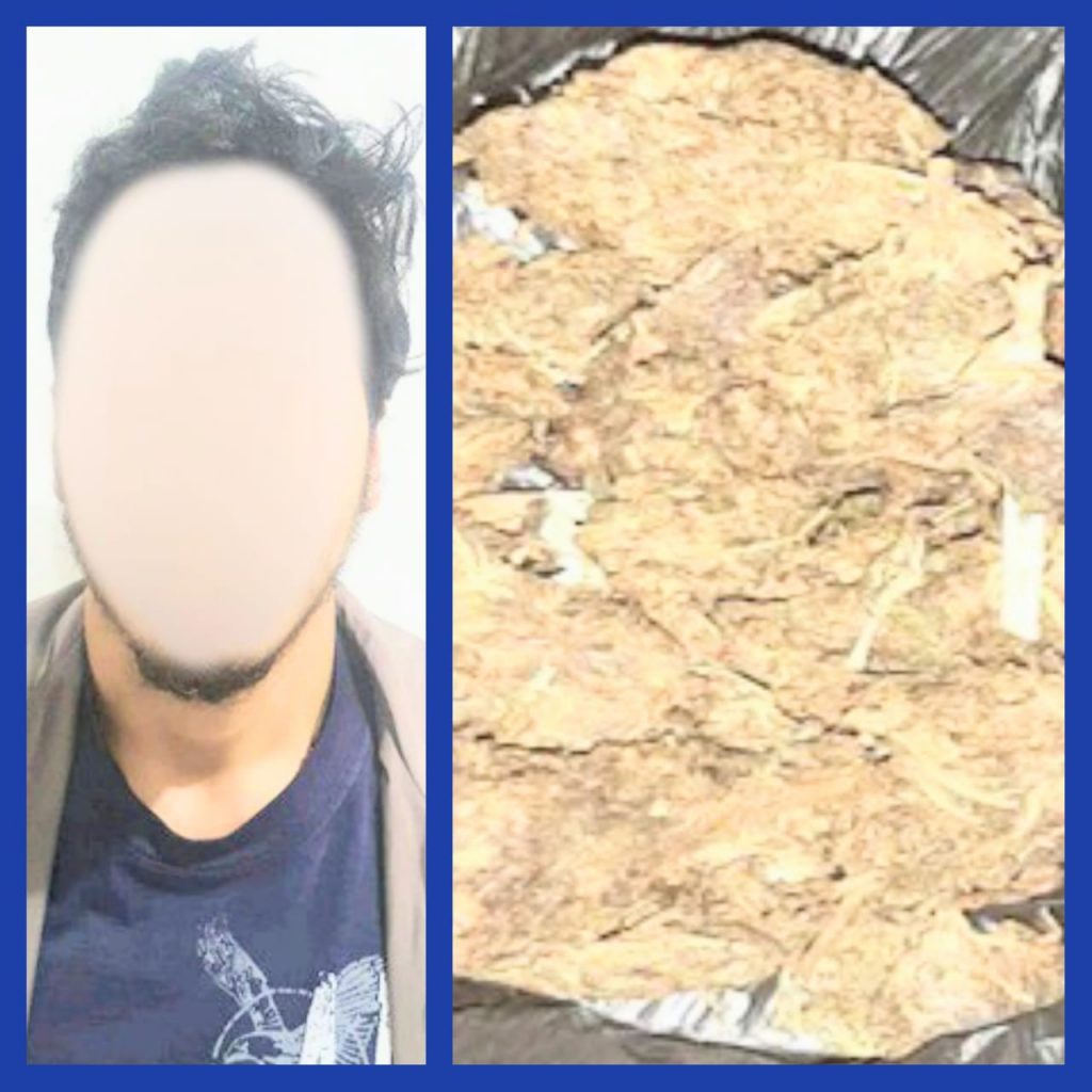 La droga que llevaba el ciudadano tiene un peso bruto de 36 gramos.