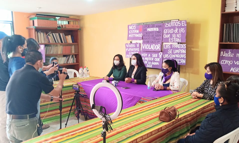La organización 'Acción Feminista por la Paz', de Loja, apoya a la supuesta víctima. (fotografía de archivo)
