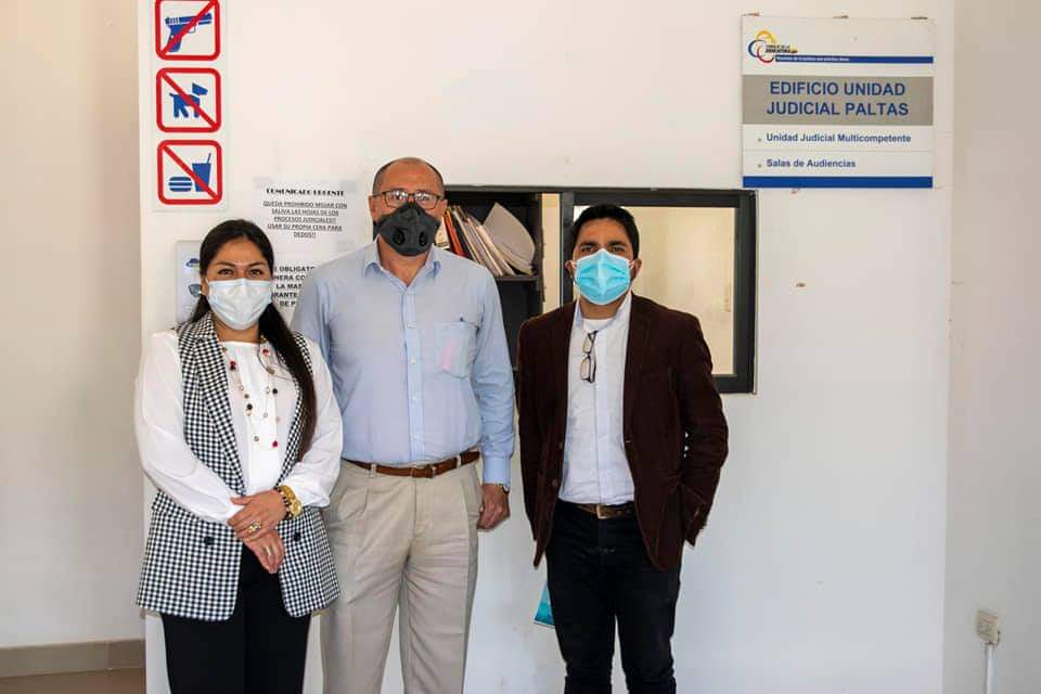 Yennifer López, a través de sus abogados defensores Patricio Valdivieso Espinosa y Gilbert René Robles, formalizó la demanda, el lunes pasado.