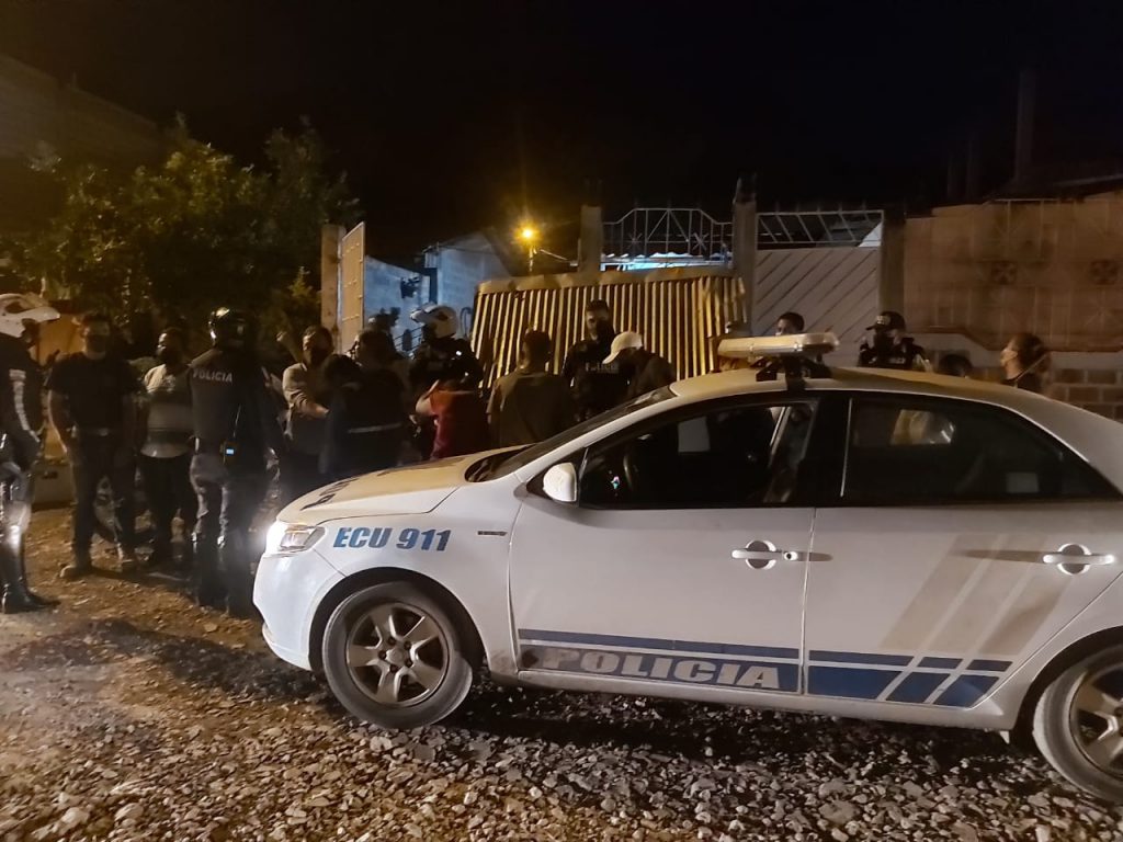 La acción se cumplió en la noche del viernes pasado, 30 minutos después de iniciados el toque de queda y el confinamiento total.