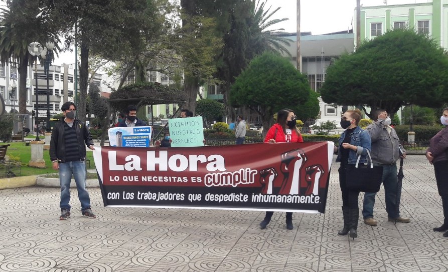 Han realizado innumerables plantones en la plaza central, frente a la gobernación, incluso han hablado con la titular, Lorena Costa Jaramillo.