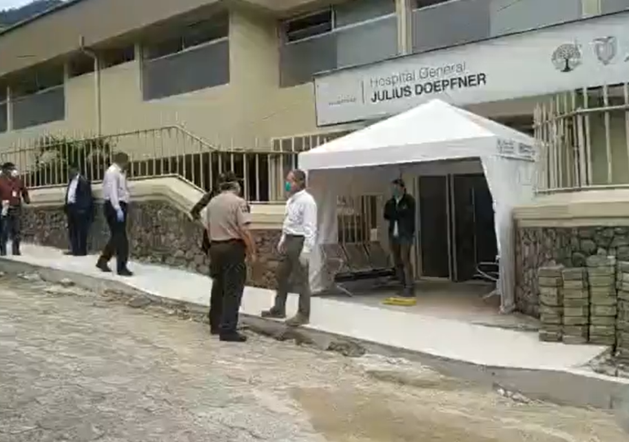 El exministro de Salud, Juan Carlos Zevallos, cuando visitó Zamora, consideró como “un justo pedido” de la población el que Zamora Chinchipe tenga un hospital con unidad de cuidados intensivos.