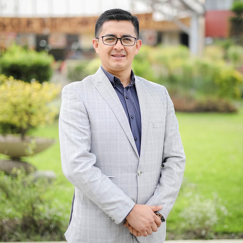 Mario Paguay García, director de la Maestría.