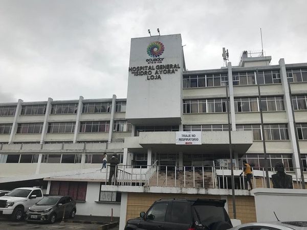 El hospital Isidro Ayora es uno de los centros de salud dónde atienden a pacientes Covid-19.