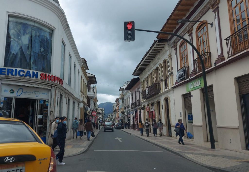 Se están recibiendo la obra por componentes.
