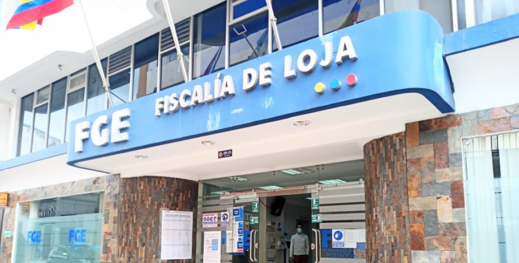 Todos los viernes los dos ciudadanos deben realizar la presentación virtual.