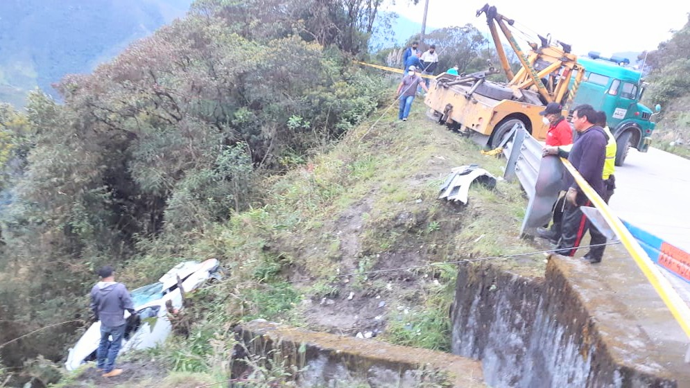 La conductora está fuera de peligro.