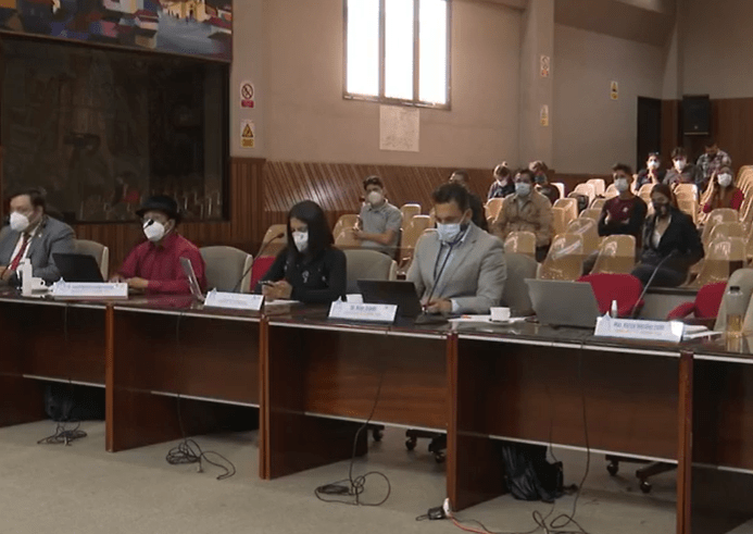 La resolución emitida no solo aplica para los tres concejales que defiende Luis Tapia Montesdeoca, sino también para los otros cuatro ediles.