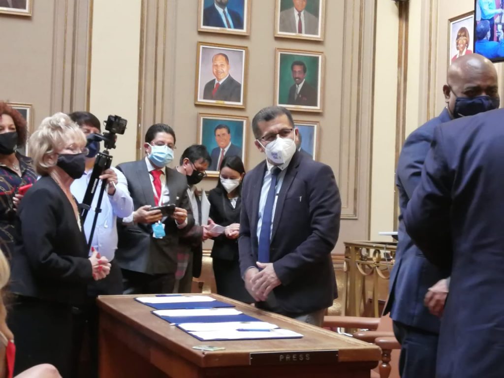 El acuerdo posibilitará un intercambio comercial.