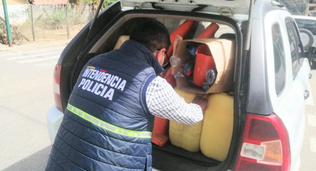 En los operativos se decomisaron varios productos.