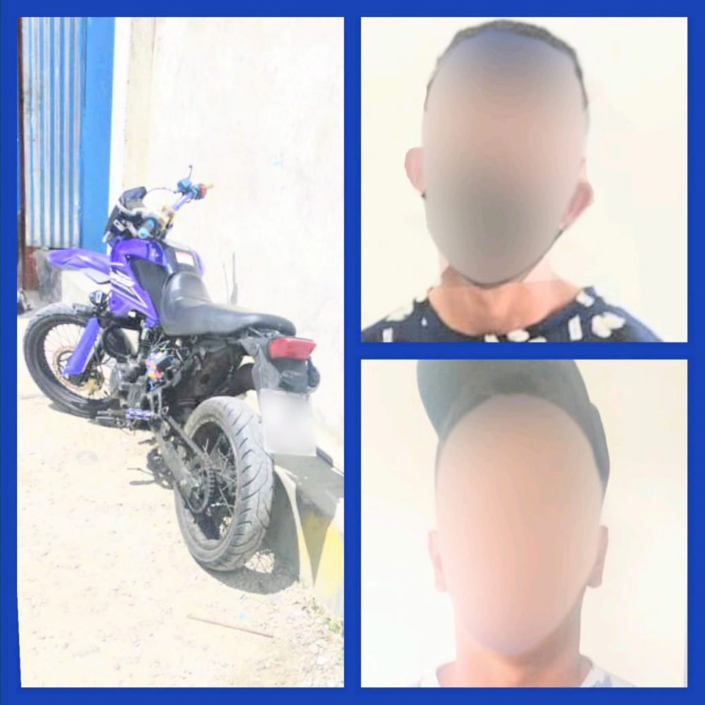 Los dos ciudadanos extranjeros se movilizaban en una motocicleta.