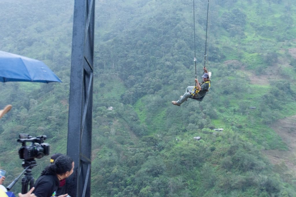 El columpio tiene una altura de más de 10 metros.