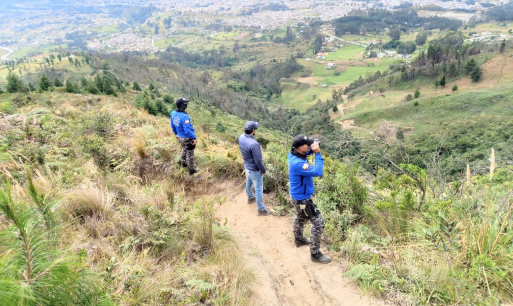 Los policías del GOE también participaron de la búsqueda.