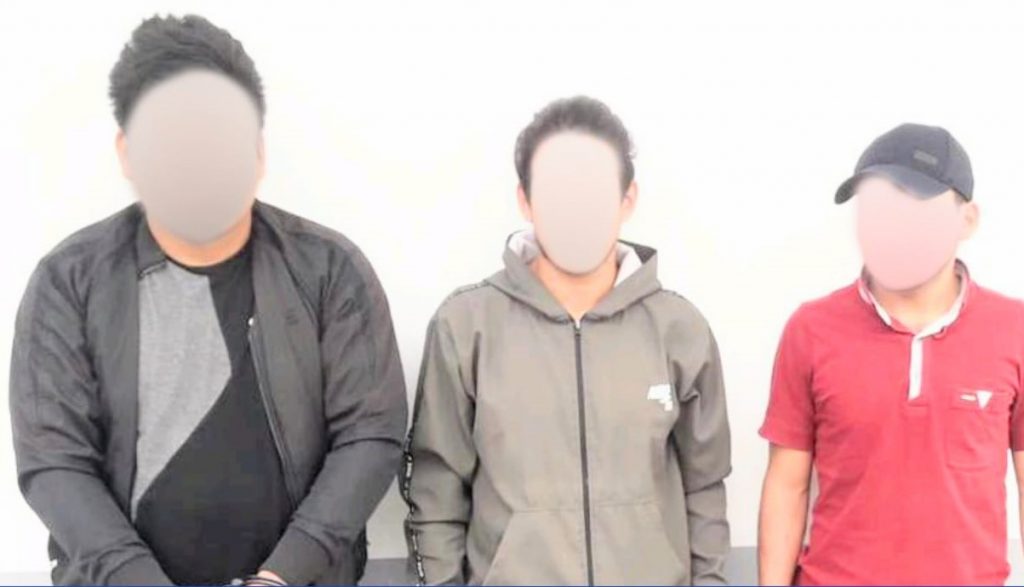 Los ciudadanos fueron interceptados cuando se movilizaban en un taxi.