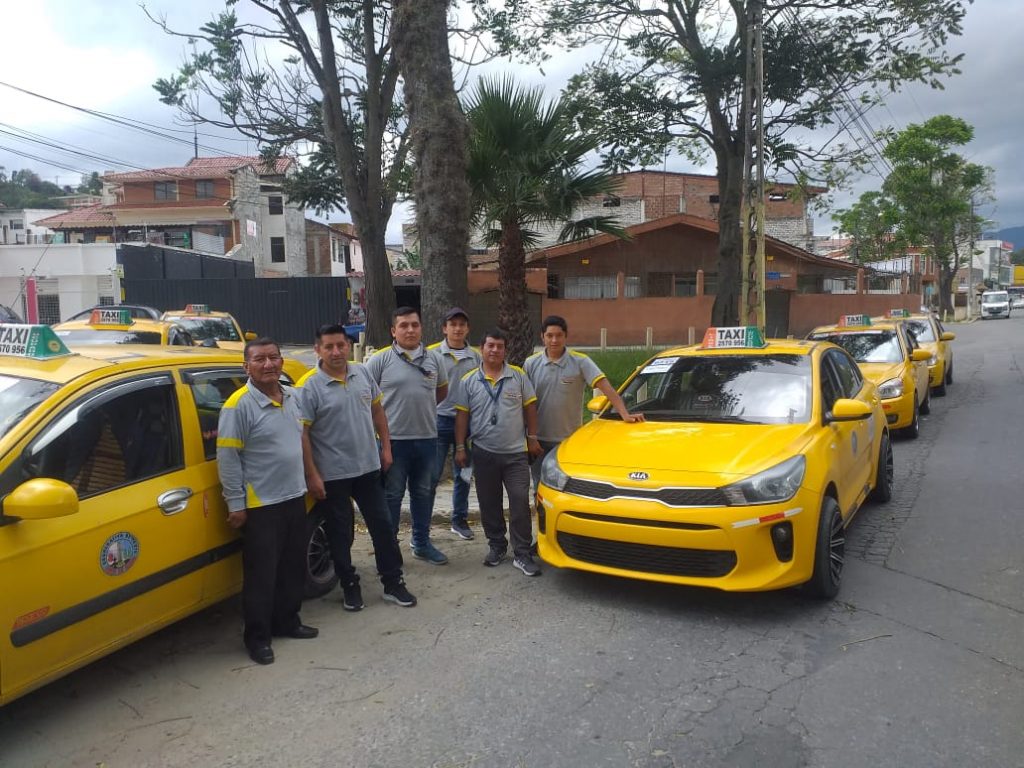 Los taxistas, por la actividad que cumplen, están expuestos a contagios de Covid-19.