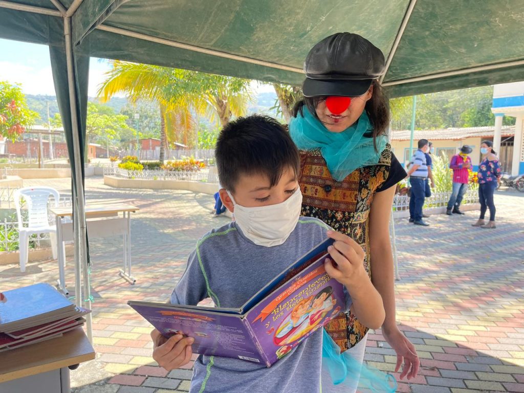 Los niños de Zapotillo, el miércoles pasado, 14 de julio de 2021, participan de la campaña cultural de la CCE-L.