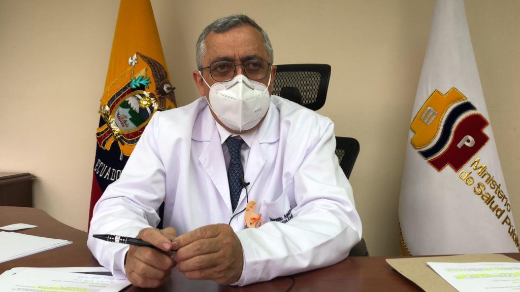 Oswaldo Aguirre ha laborado en entidades de salud del sector público y privado. También se ha especializado dentro y fuera del país.