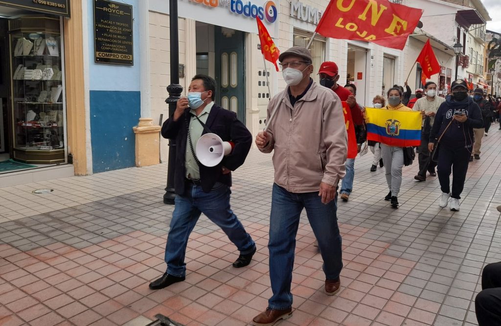 El último jueves, 29 de julio de 2021, los maestros marcharon en Loja en defensa de la LOEI.