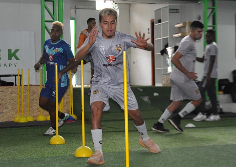 Los tres equipos lojanos se preparan para los compromisos.