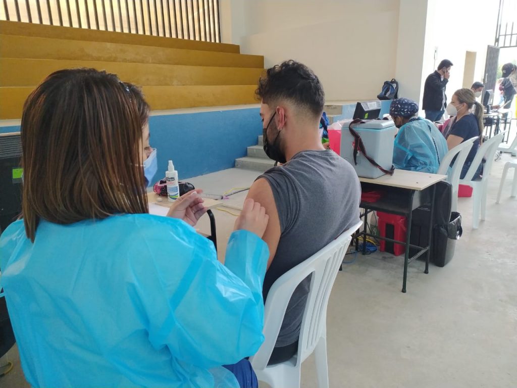 La jornada se cumplió en el coliseo de la Escoprol.