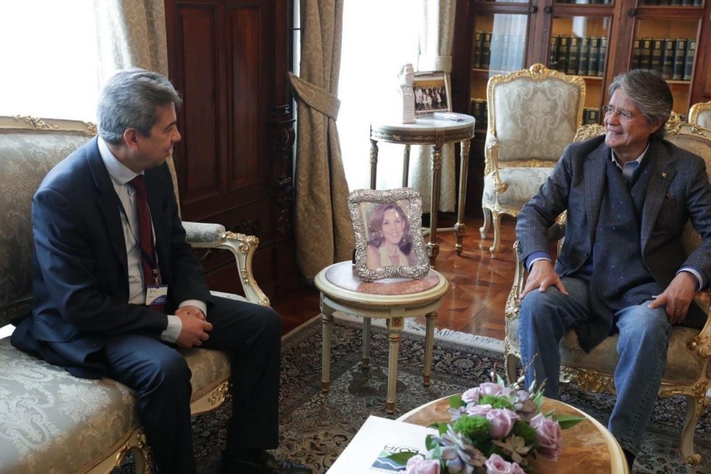 El prefecto, Rafael Dávila, habló ayer, en Quito, con el presidente Guillermo Lasso, donde lo invitó a las fiestas por el Día de la Provincia.