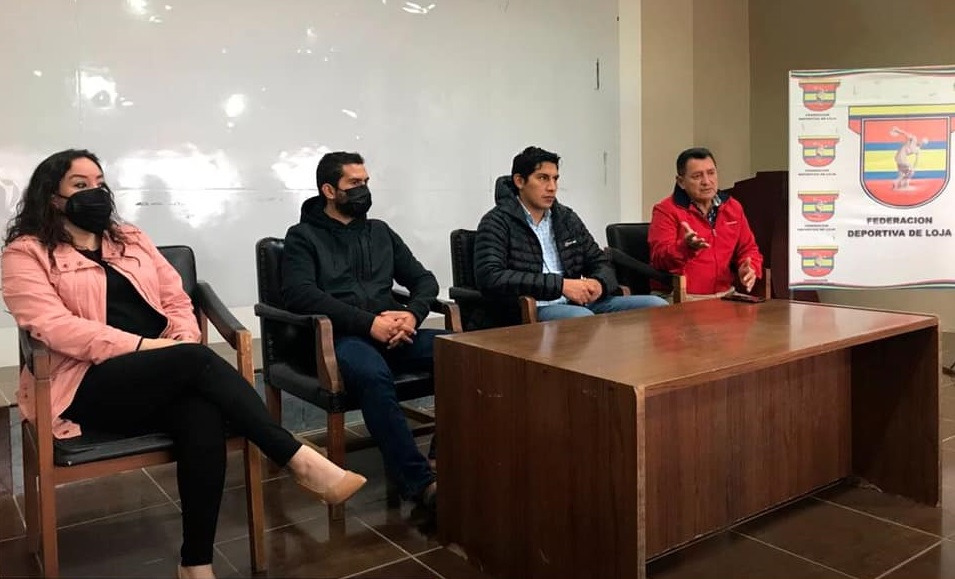 Se realizó una presentación y conversatorio en la rectora del deporte local.